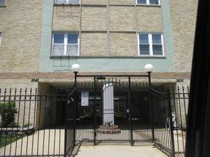 2636 W Foster Unit 203, Chicago, IL 60625