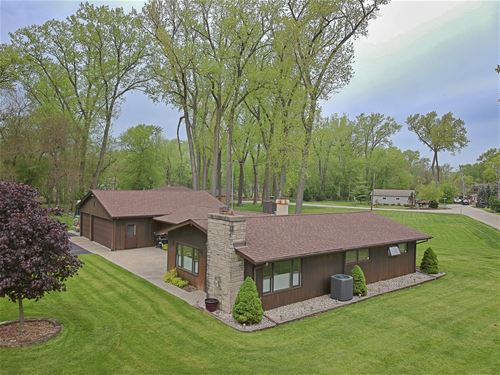 1206 Whippoorwill, Crystal Lake, IL 60014