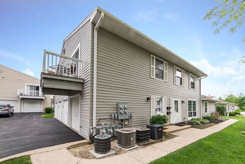 1303 Woodcutter Unit D, Wheaton, IL 60189