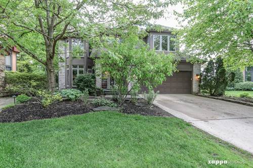 2108 Belleau Woods, Wheaton, IL 60189