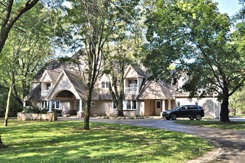 4 Walnut, South Barrington, IL 60010