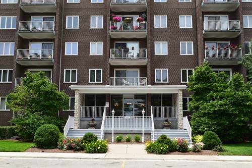 900 Center Unit 4G, Des Plaines, IL 60016