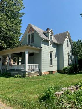 219 W Market, Farmer City, IL 61842