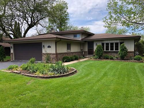 29W280 103rd, Naperville, IL 60564