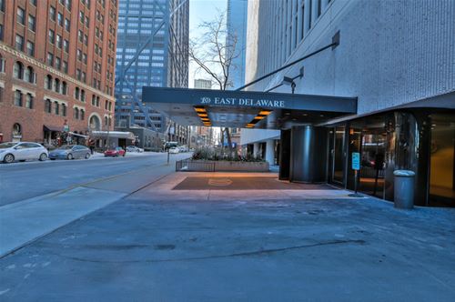 200 E Delaware Unit 19B, Chicago, IL 60611