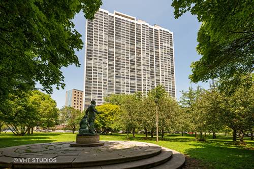 2800 N Lake Shore Unit 905, Chicago, IL 60657