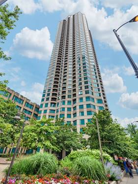 400 N LaSalle Unit 3210, Chicago, IL 60654