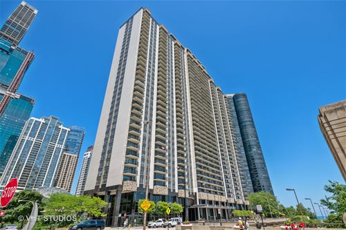 400 E Randolph Unit 2124, Chicago, IL 60601