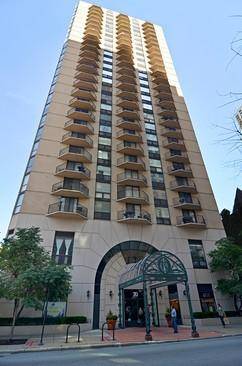 70 W Huron Unit 1905, Chicago, IL 60654