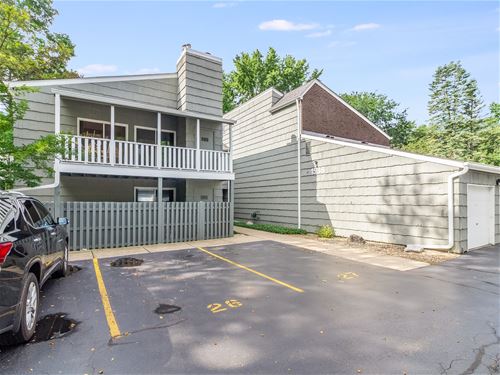 1536 Stonebridge Unit 2-1, Wheaton, IL 60189