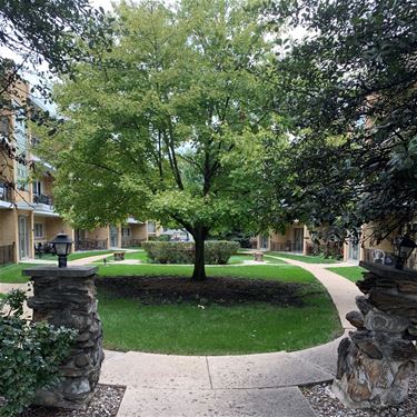 10328 S Pulaski Unit 208, Oak Lawn, IL 60453