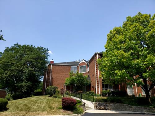 805 Leicester Unit 302, Elk Grove Village, IL 60007