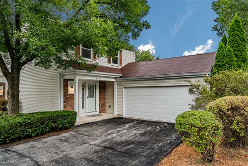 1025 Oswego, Naperville, IL 60540