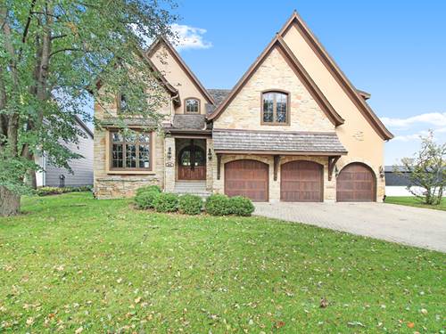 1041 Royal St George, Naperville, IL 60563