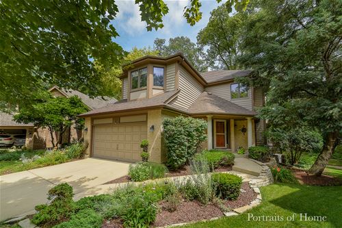 2117 Belleau Woods, Wheaton, IL 60189