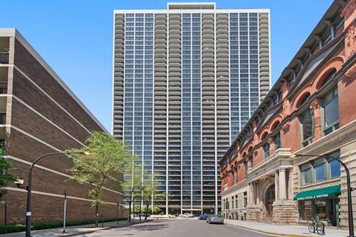 1560 N Sandburg Unit 3915, Chicago, IL 60610