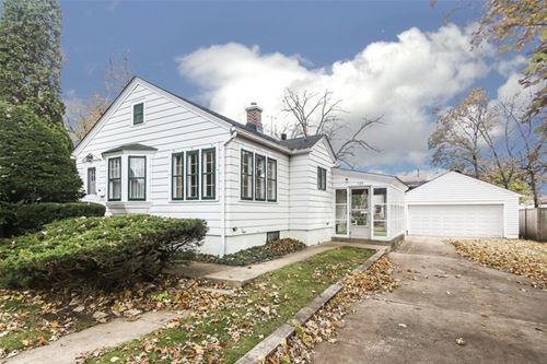 125 S Hickory, Bartlett, IL 60103