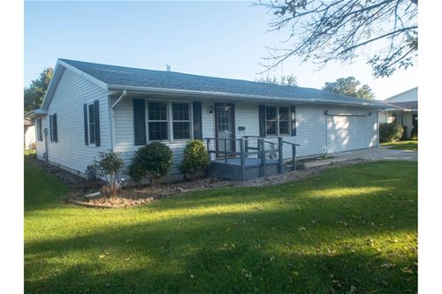 704 E Ash, Watseka, IL 60970