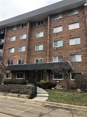 4731 St Joseph Creek Unit 3D, Lisle, IL 60532