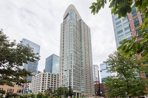 345 N LaSalle Unit 208, Chicago, IL 60654