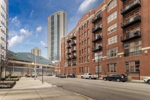 360 W Illinois Unit 10A, Chicago, IL 60654