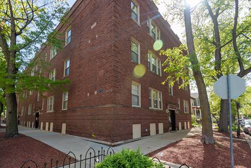 1901 W Newport Unit 3, Chicago, IL 60657