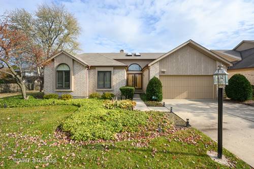 705 Laburnum, Northbrook, IL 60062