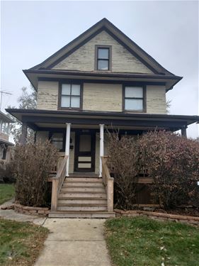 7033 34th, Berwyn, IL 60402