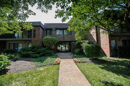 110 Old Oak Unit 137, Buffalo Grove, IL 60089