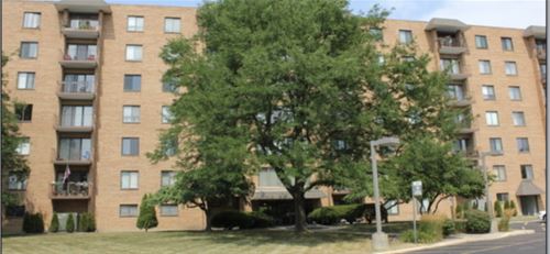 1747 Crystal Unit 207, Mount Prospect, IL 60056