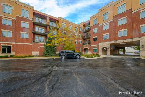 1200 N Foxdale Unit 306, Addison, IL 60101