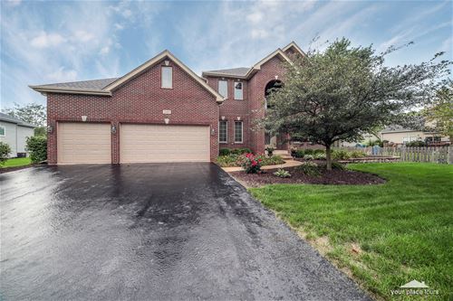 345 Prairieview, Oswego, IL 60543