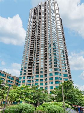 400 N La Salle Unit 1202, Chicago, IL 60654