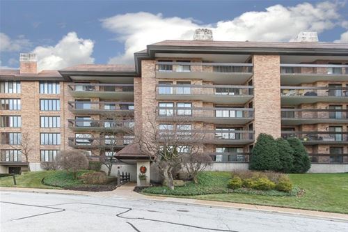 3801 Mission Hills Unit 312, Northbrook, IL 60062