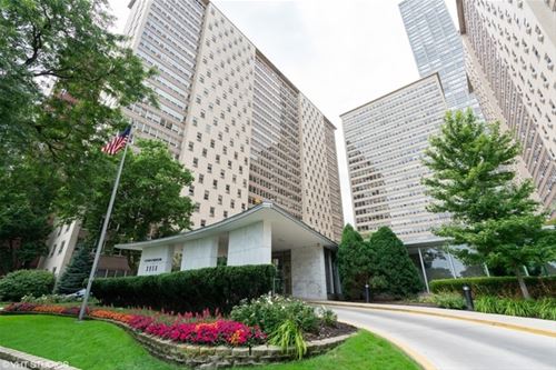 3950 N Lake Shore Unit 214, Chicago, IL 60613