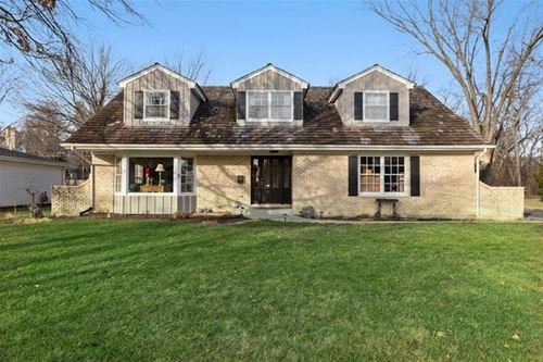 17 Camberley, Hinsdale, IL 60521