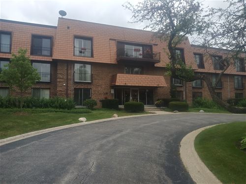 3950 Dundee Unit 103, Northbrook, IL 60062