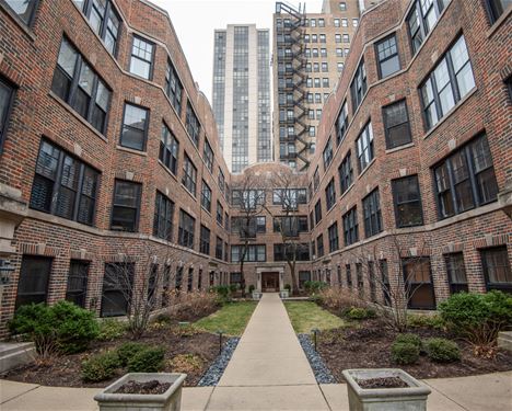 2315 N Commonwealth Unit 2N, Chicago, IL 60614