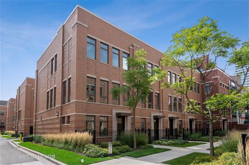 1700 S Prairie Unit 4, Chicago, IL 60616