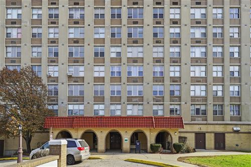 4300 W Ford City Unit 609, Chicago, IL 60652