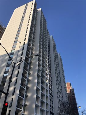 3200 N Lake Shore Unit 1507, Chicago, IL 60657