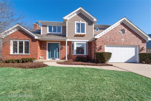 327 Carriage Hill, Libertyville, IL 60048