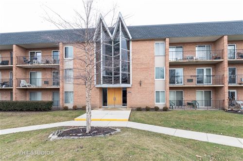 1104 N Mill Unit 104, Naperville, IL 60563