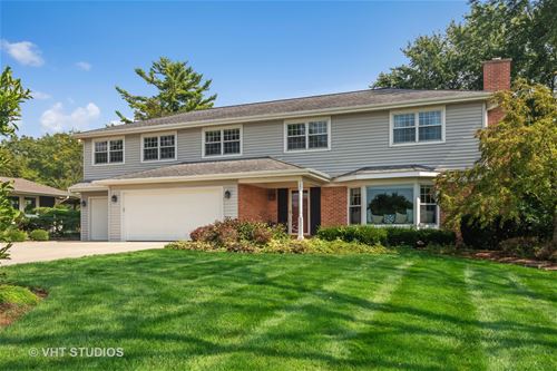 737 Cumnor, Barrington, IL 60010
