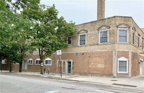 6125 N Clark Unit 207, Chicago, IL 60660