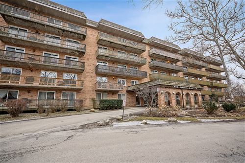 500 Redondo Unit 312, Downers Grove, IL 60516