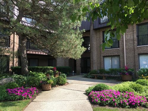 1 Court Of Harborside Unit 205, Northbrook, IL 60062