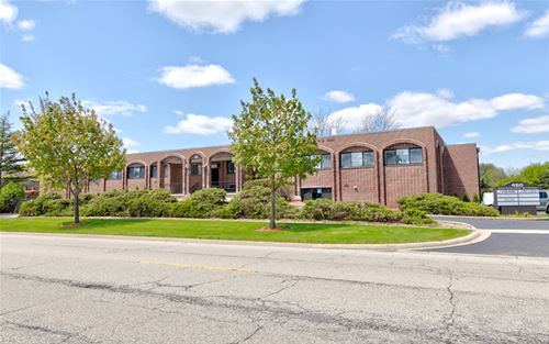 460 Coventry Unit 202, Crystal Lake, IL 60014