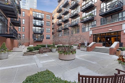 333 W Hubbard Unit 806, Chicago, IL 60654