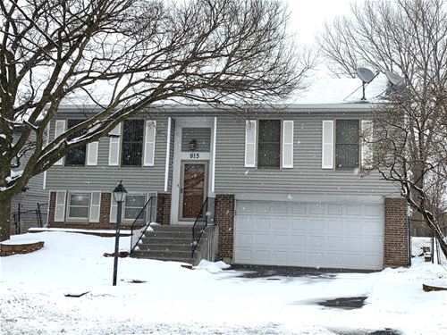 815 Rodenburg, Roselle, IL 60172